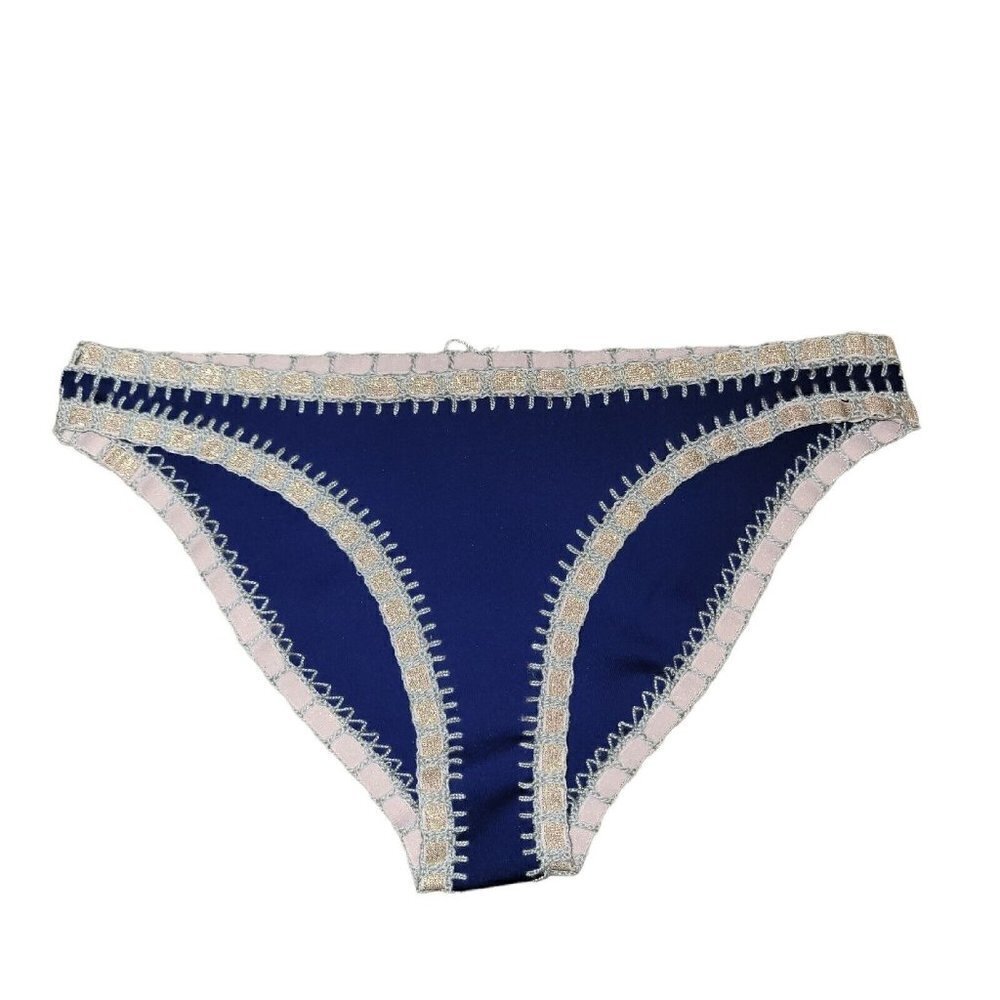 PLATINUM Stitched Scoop Bikini Bottoms.  Size Large.  NWT $88